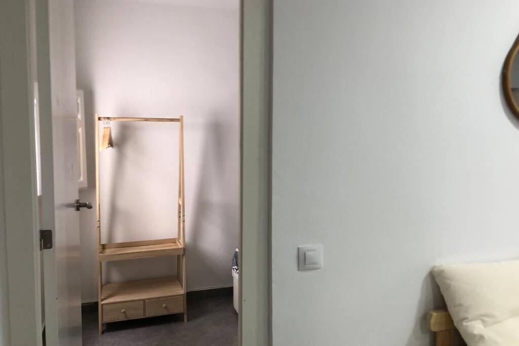 M4 Cool Terrace. 1 Min To Metro. 15 Min To Center Apartamento Esplugues de Llobregat Exterior foto