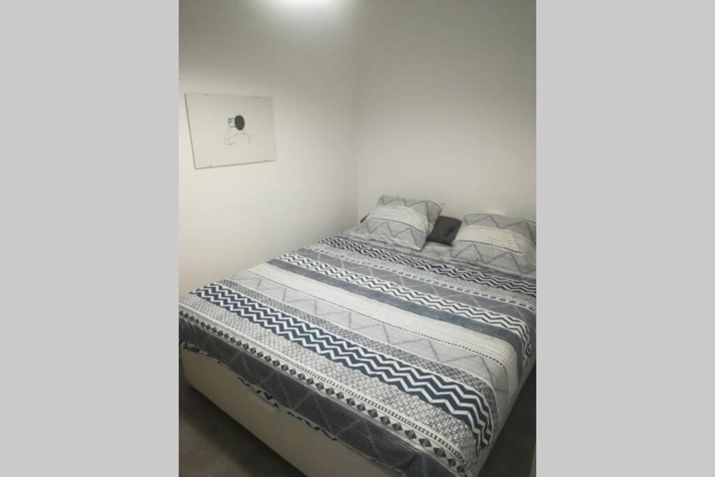 M4 Cool Terrace. 1 Min To Metro. 15 Min To Center Apartamento Esplugues de Llobregat Exterior foto